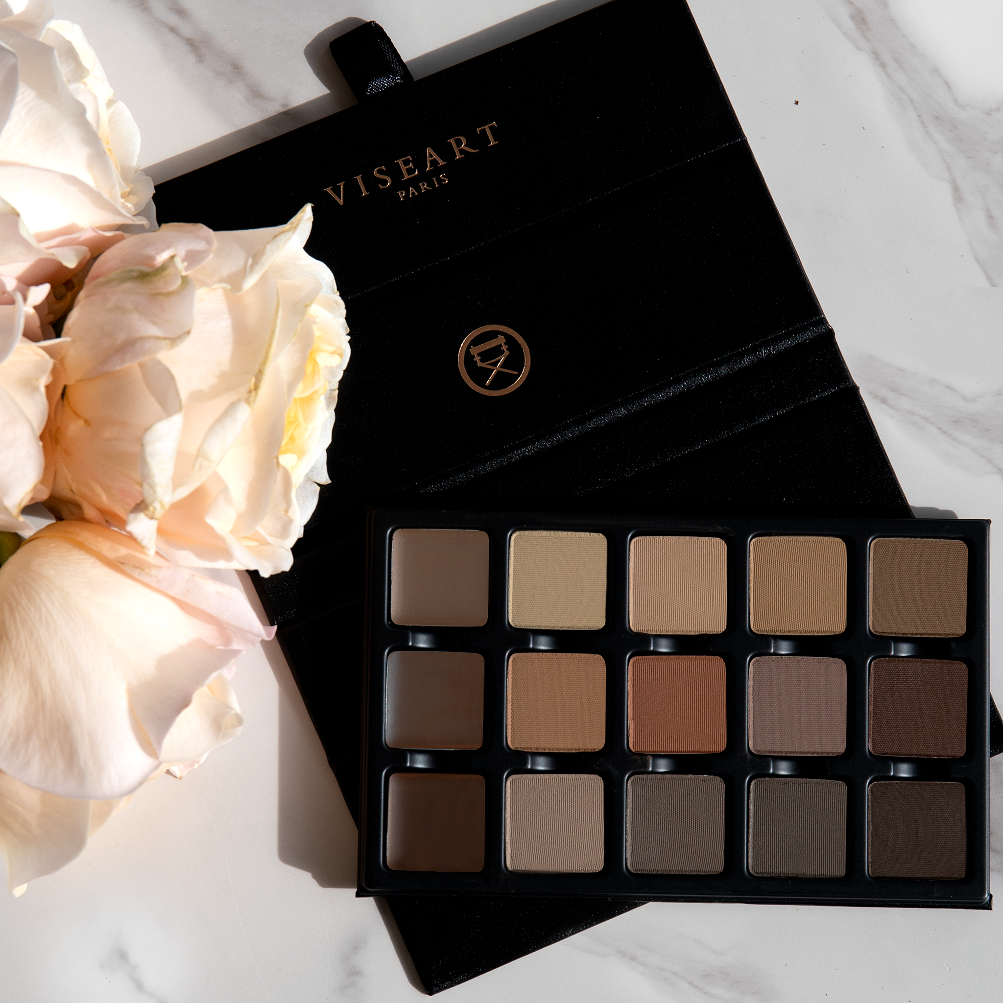 Viseart VISEPRO™ 15-PAN STRUCTURE BROW, SHADOW, HAIRLINE & CONTOUR PALETTE in a black easel style case