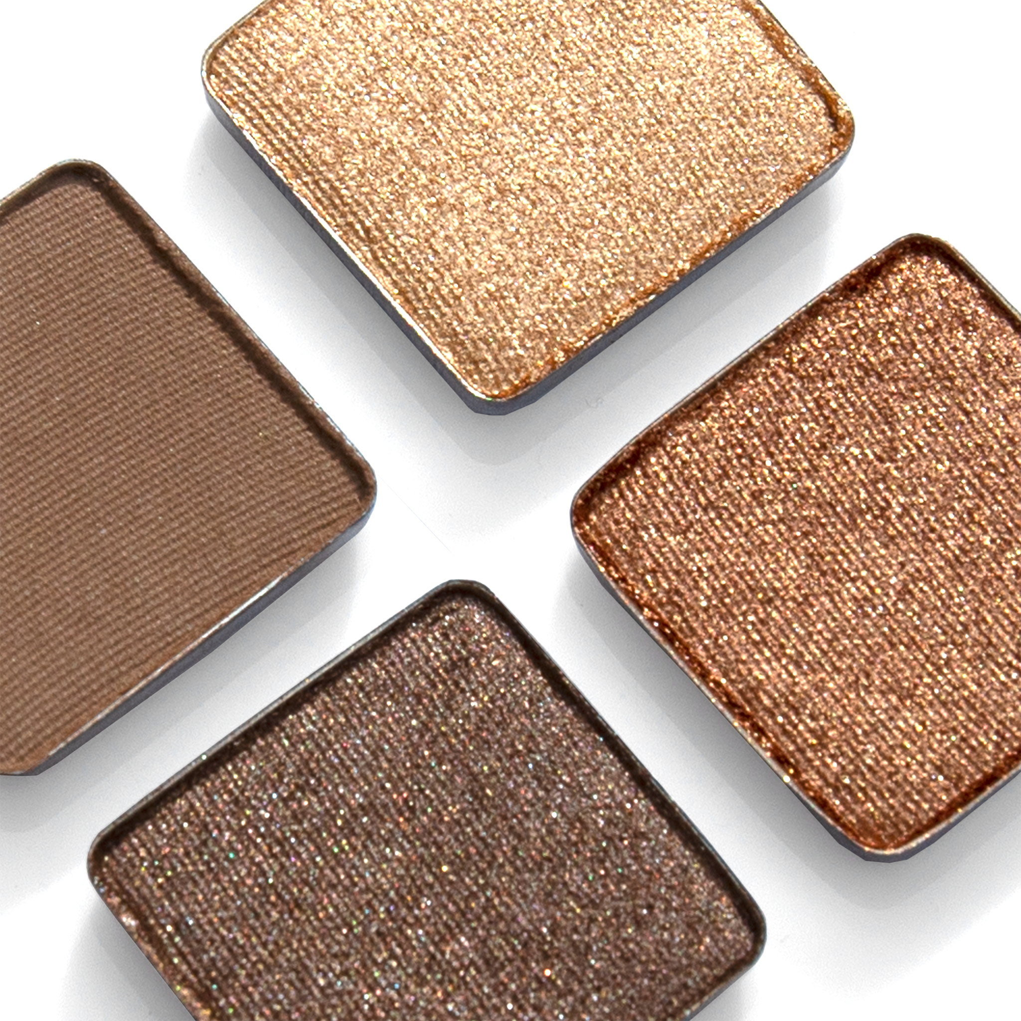 Single Shades of Petits Fours Praline Epice palette with spiced taupe, bronze shimmer, and warm cinnamon tones.