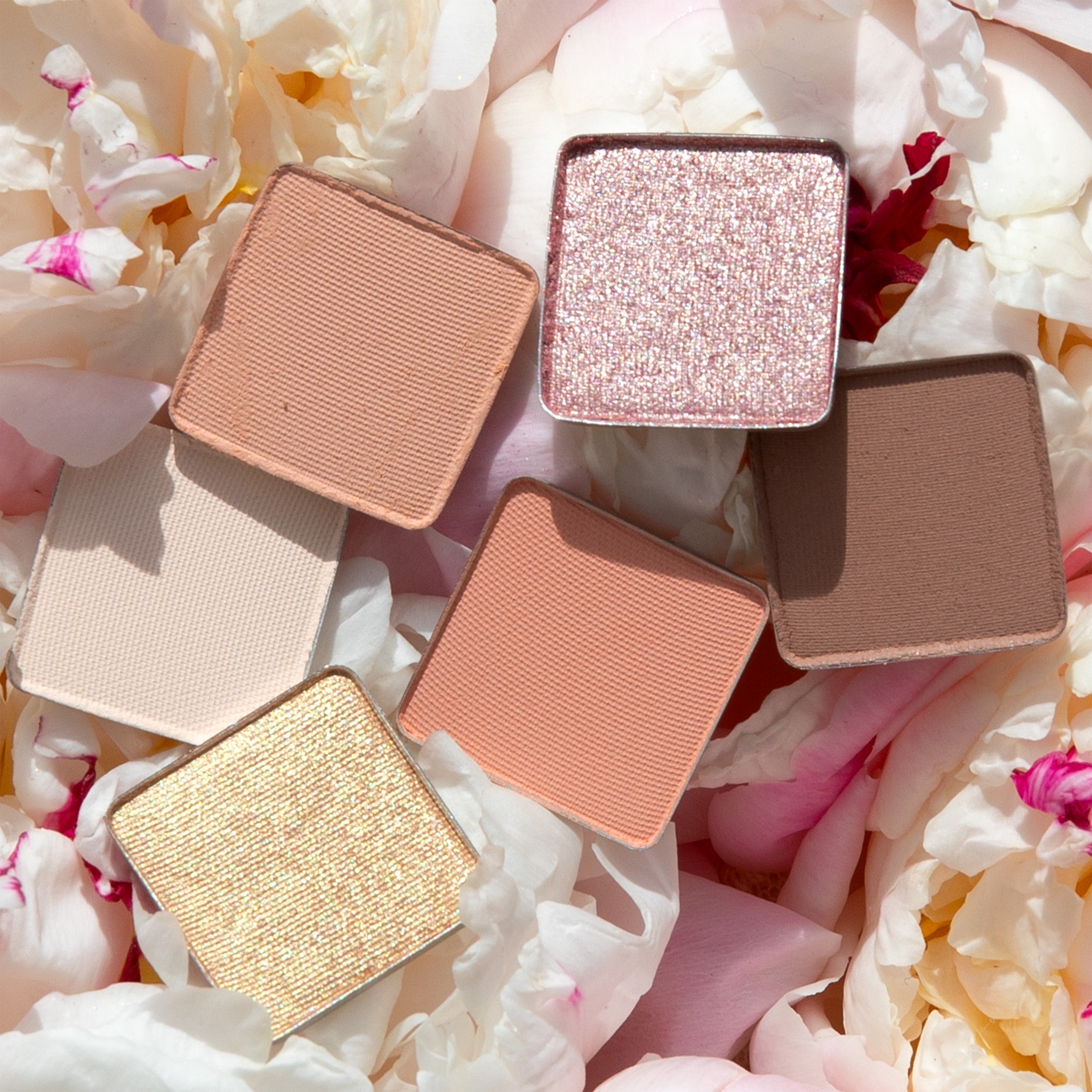 Paris Rêveries Étendu singles shown in a curated group image alongside other soft glam Viseart palettes.