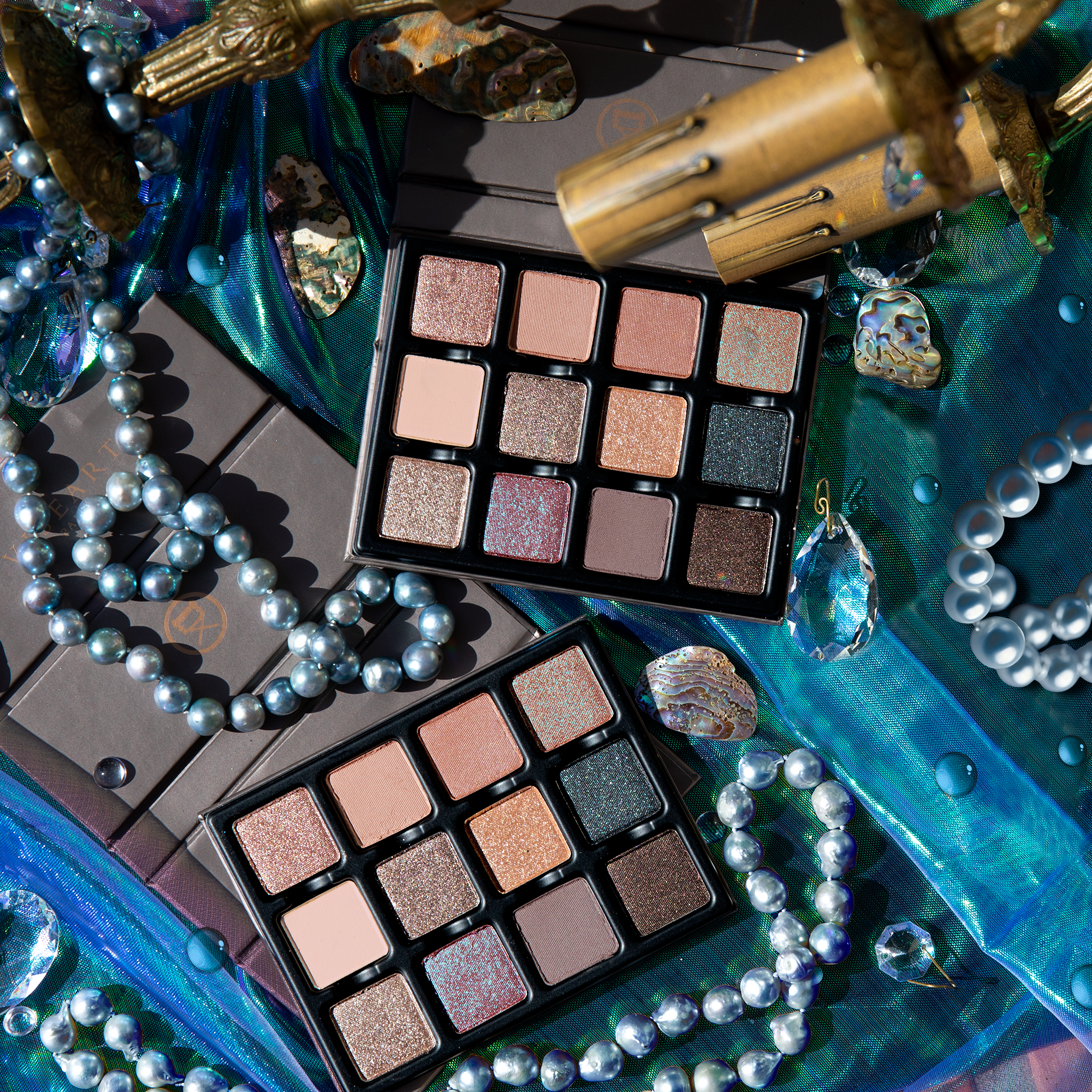 Sireneuse Étendu palette arranged in a group setting with other Étendu palettes, showcasing cohesive oceanic and ethereal tones.