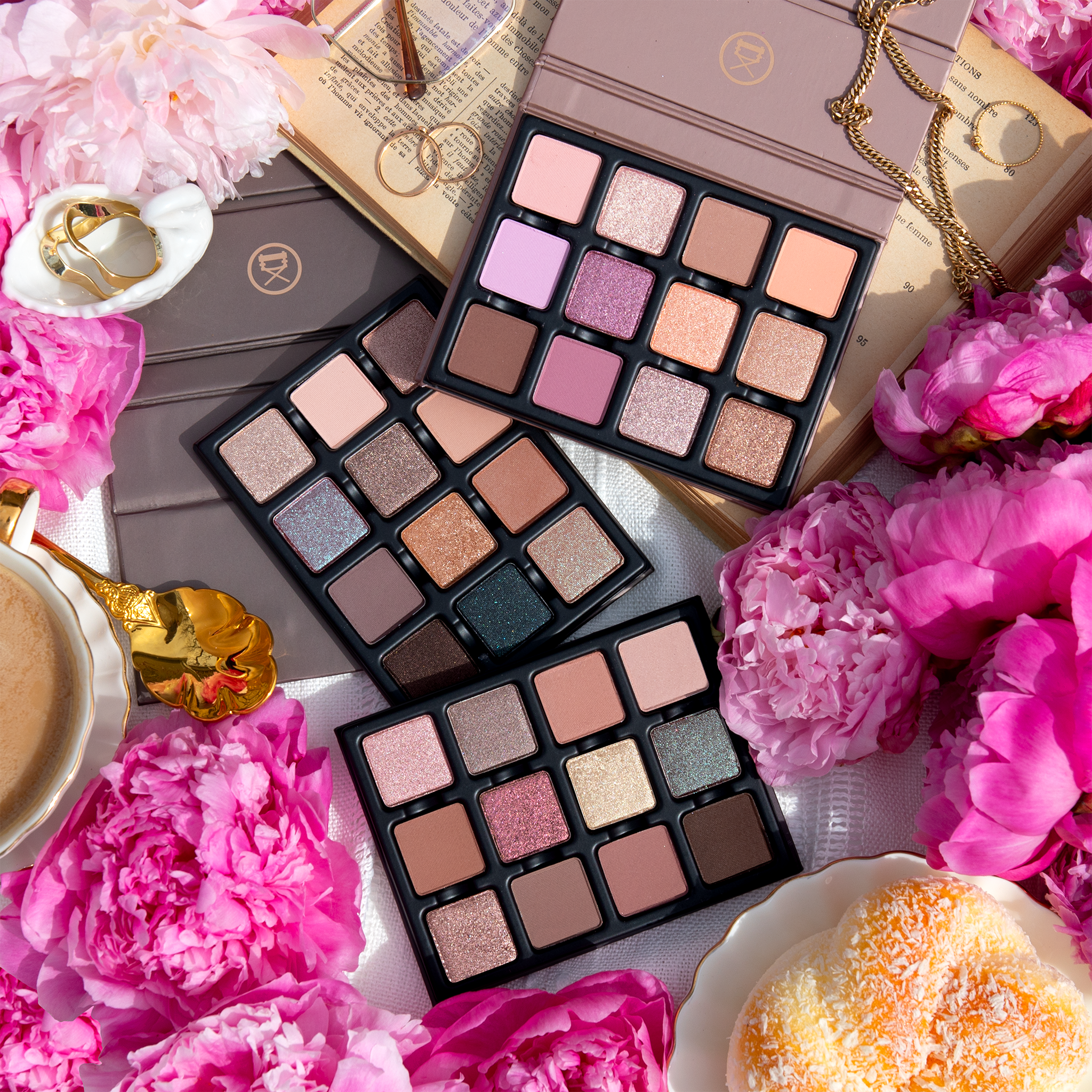 Paris Rêveries Étendu shown in a curated group image alongside other soft glam Viseart palettes.