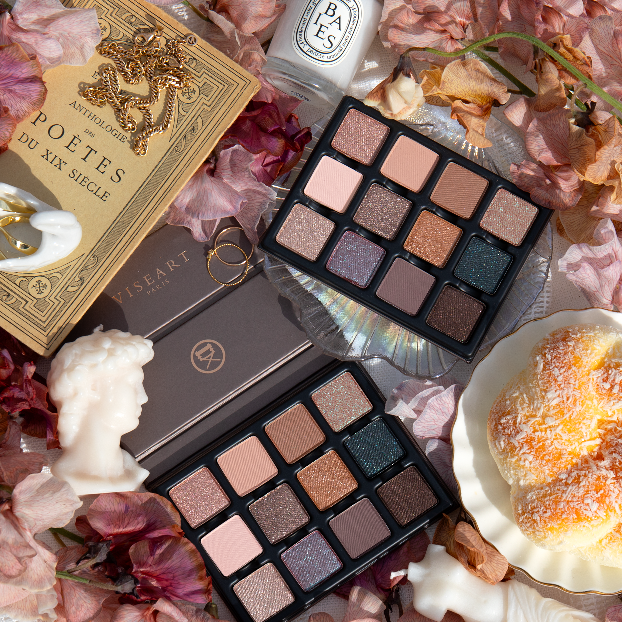 Sireneuse Étendu palette arranged in a group setting with other Étendu palettes, showcasing cohesive oceanic and ethereal tones.