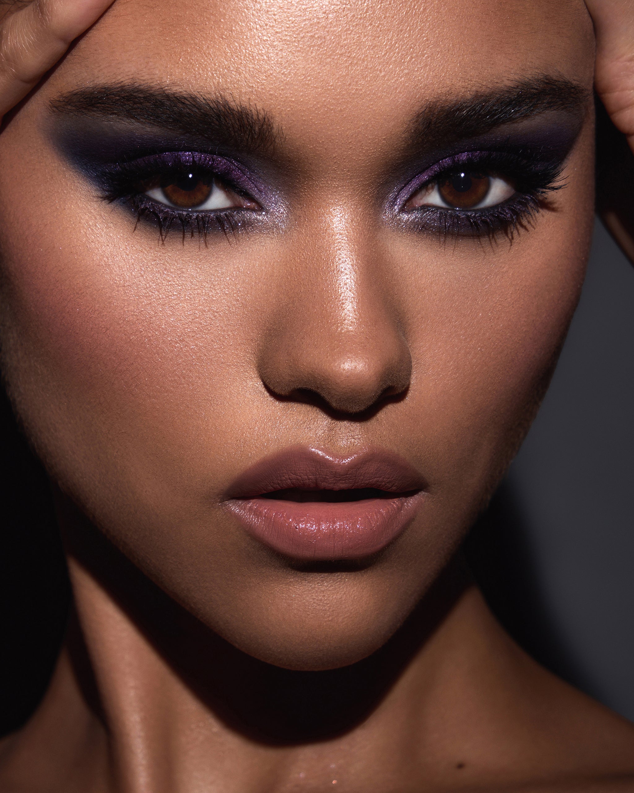 Viseart Paris Petit Pro Paris Etoile Eyeshadow Palette on Model