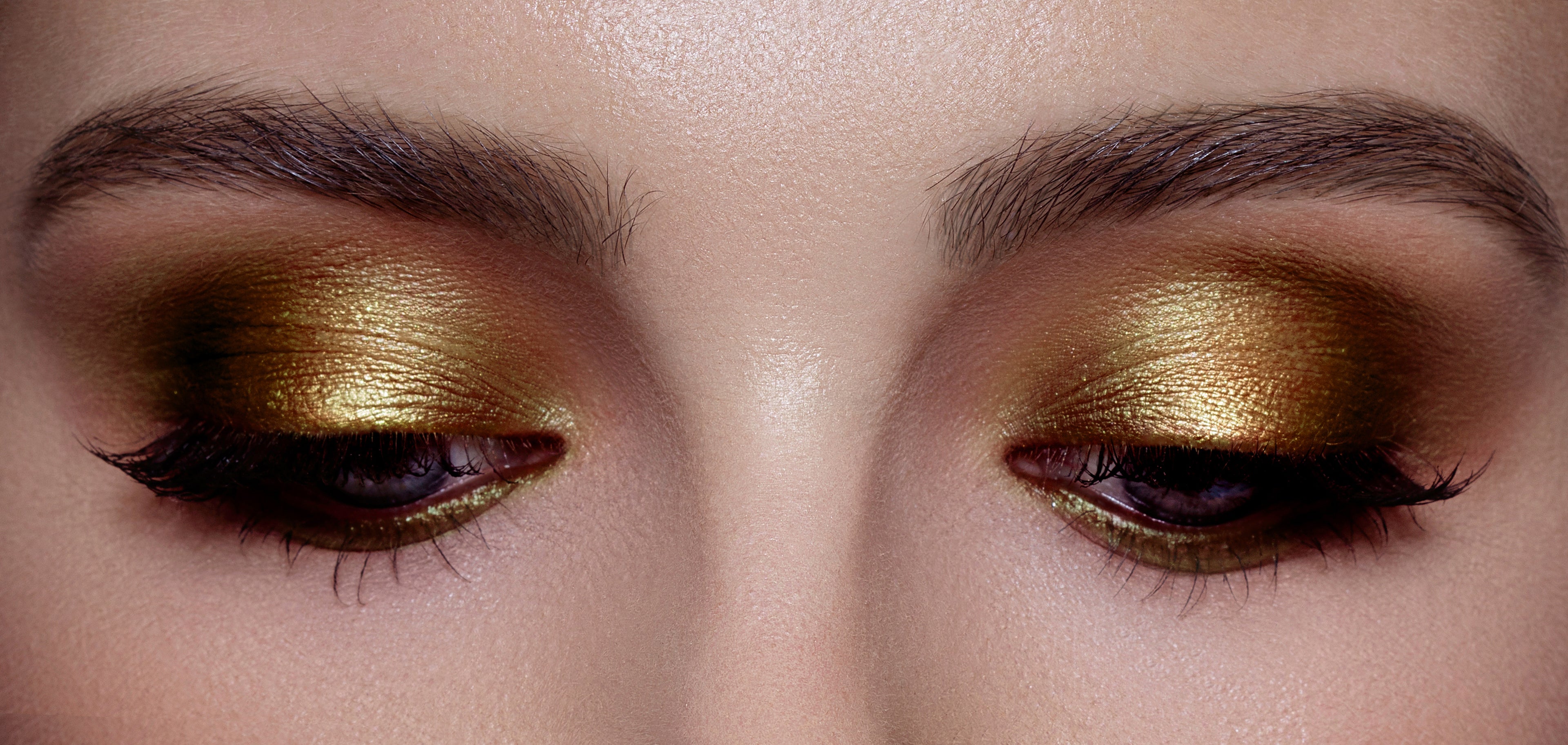 Viseart Paris Dark Edit Bullion on Model