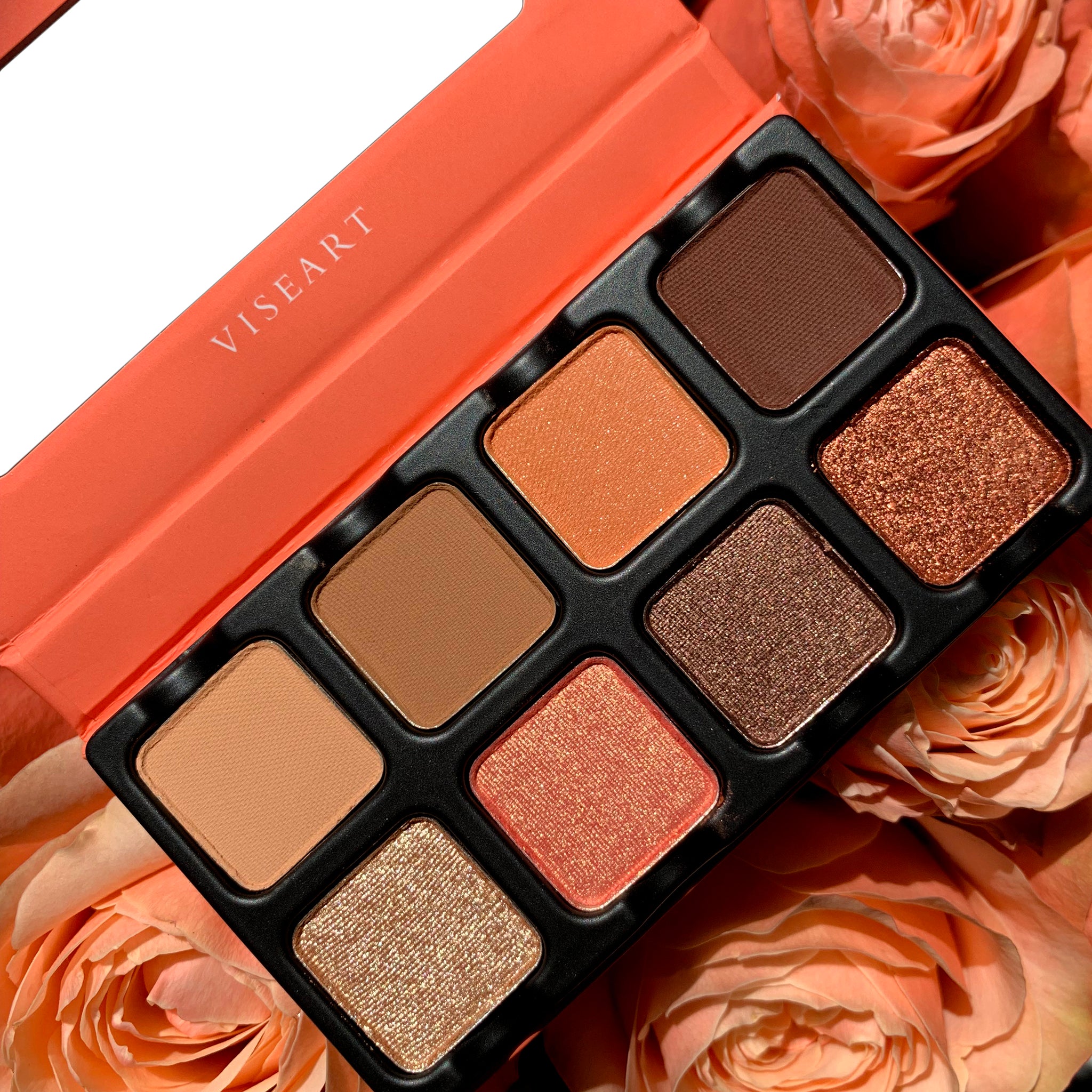 Open view of Petit Pro Apricotine showing warm peach, apricot, and golden brown matte and shimmer shades in a compact layout.