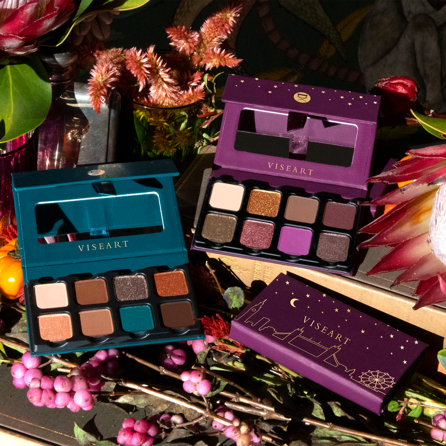 Petit Pro London Étoile shown in a group of Petit Pro palettes, highlighting its moody tones and compact pro design.