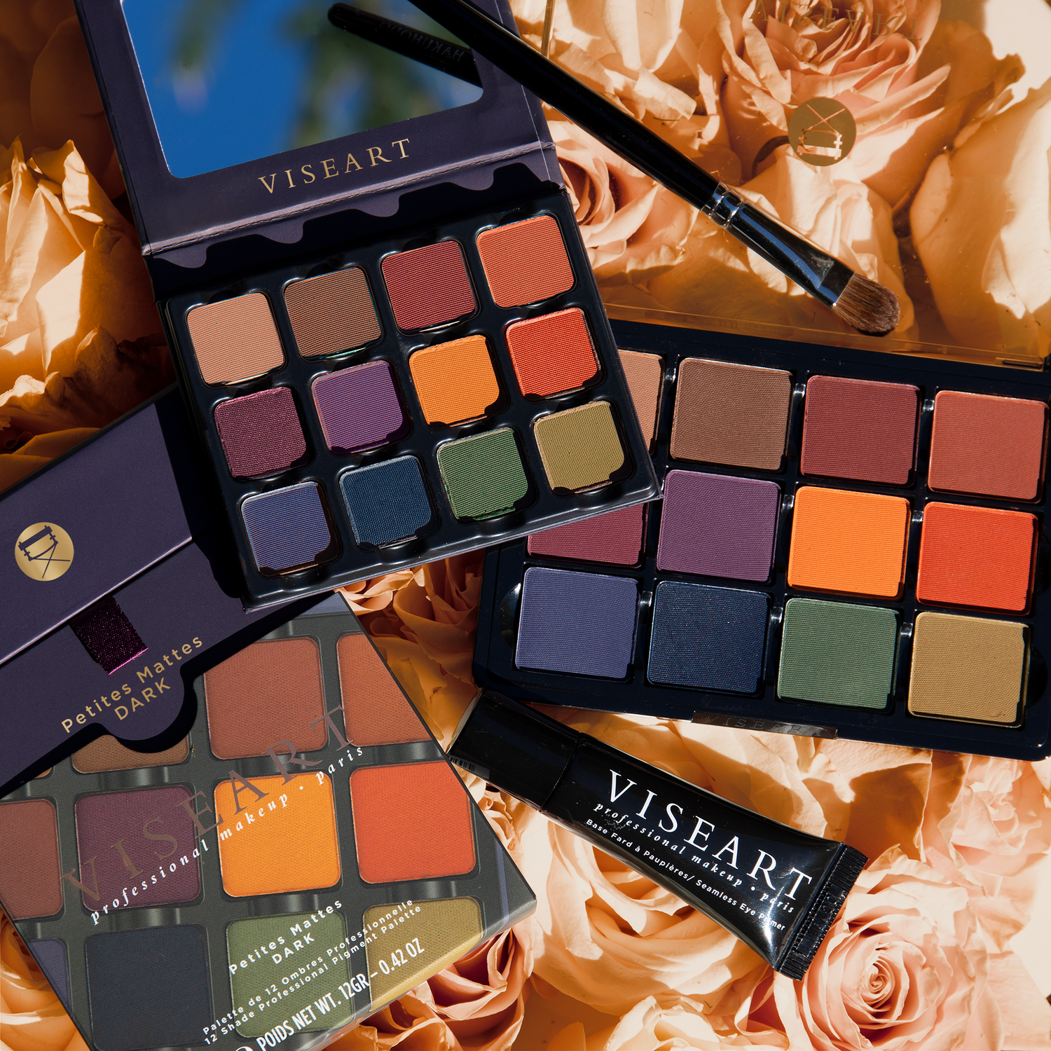 Group image of Petites Mattes palettes in dark and sculpting tones, ideal for smoky or editorial looks.
