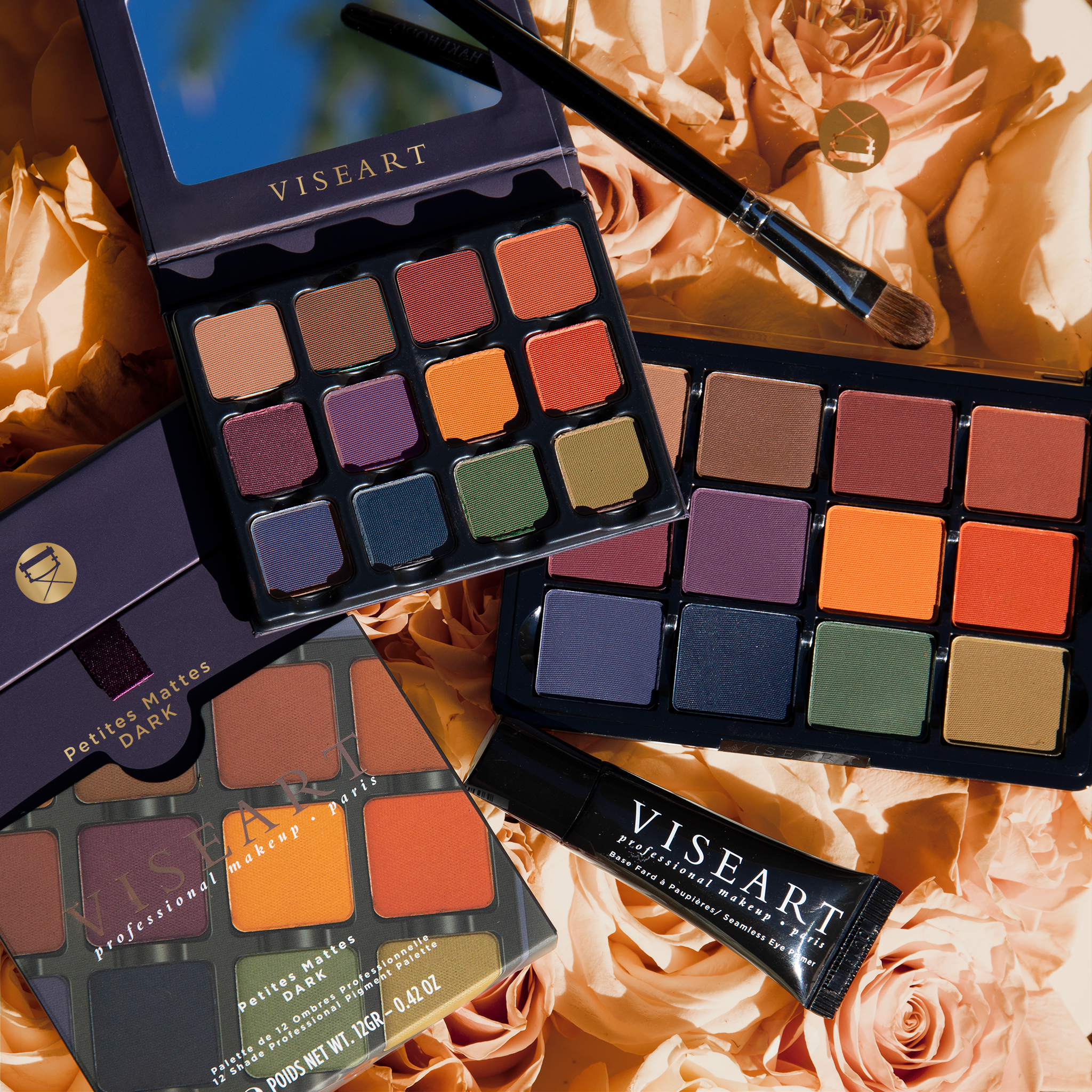 Group image of Petites Mattes palettes in dark and sculpting tones, ideal for smoky or editorial looks.