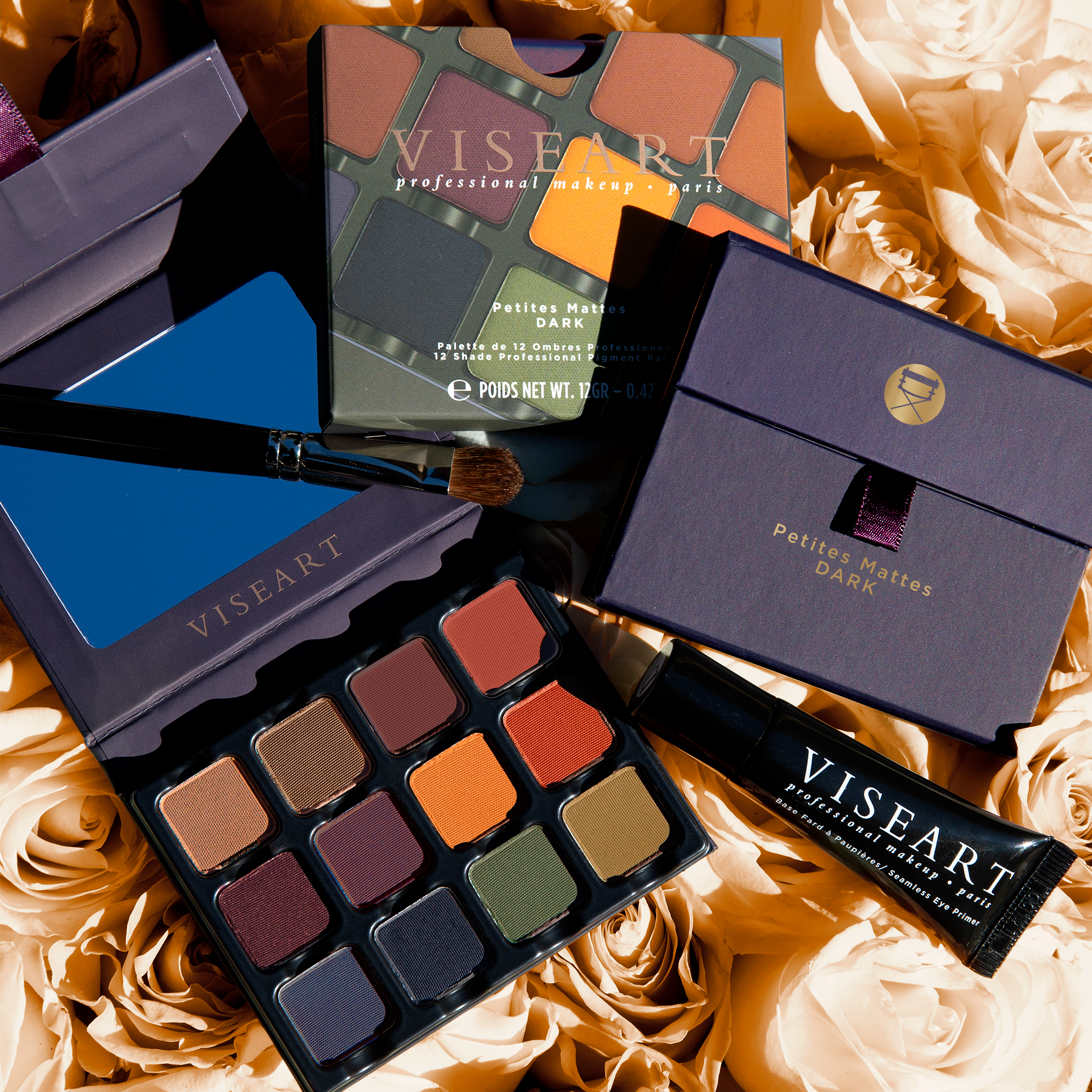 Group image of Petites Mattes palettes in dark and sculpting tones, ideal for smoky or editorial looks.