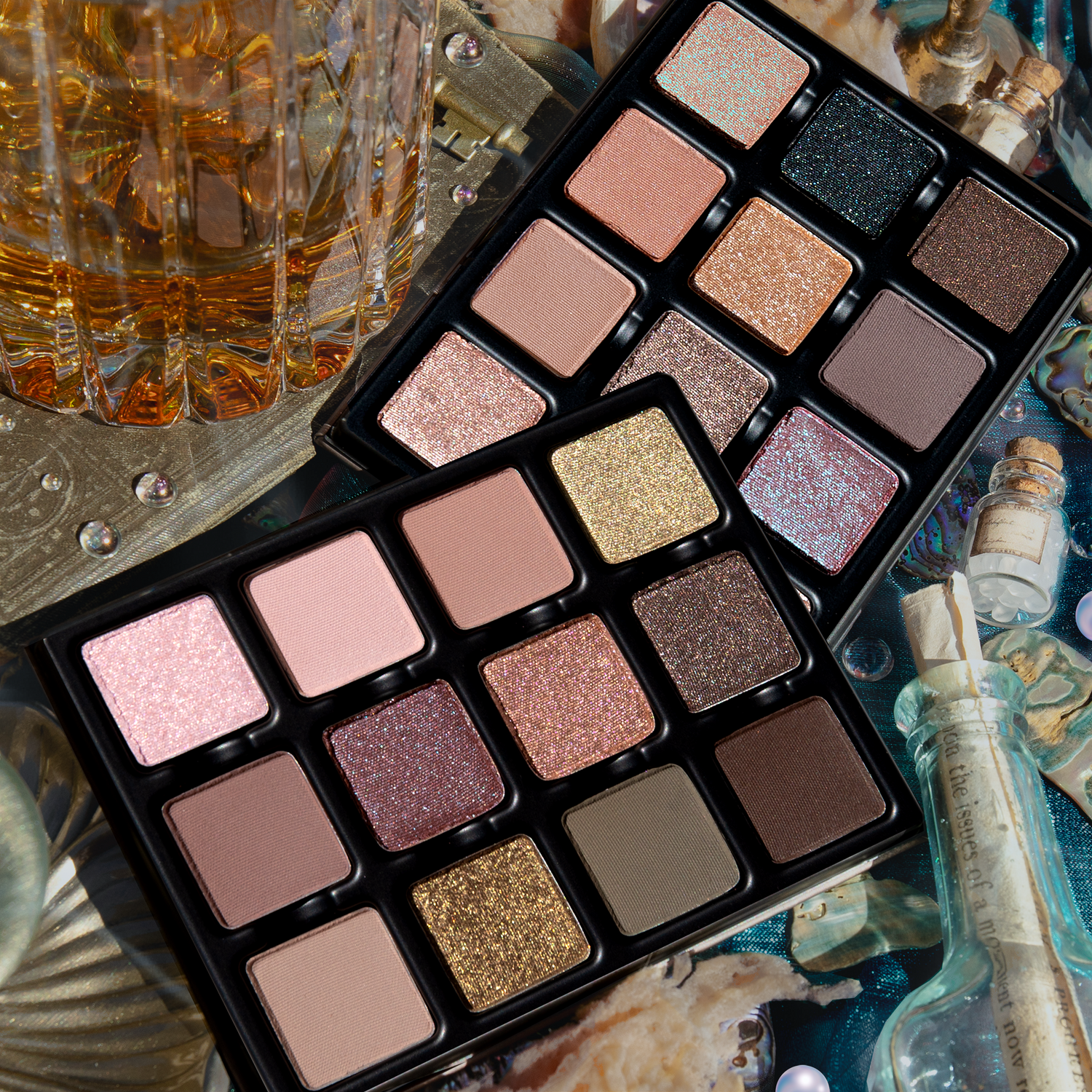 Sireneuse Nocturne Étendu eyeshadow palette flatlay with Viseart Paris palettes
